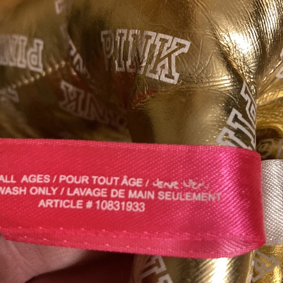 Victoria’s Secret dog - Picture 5 of 6